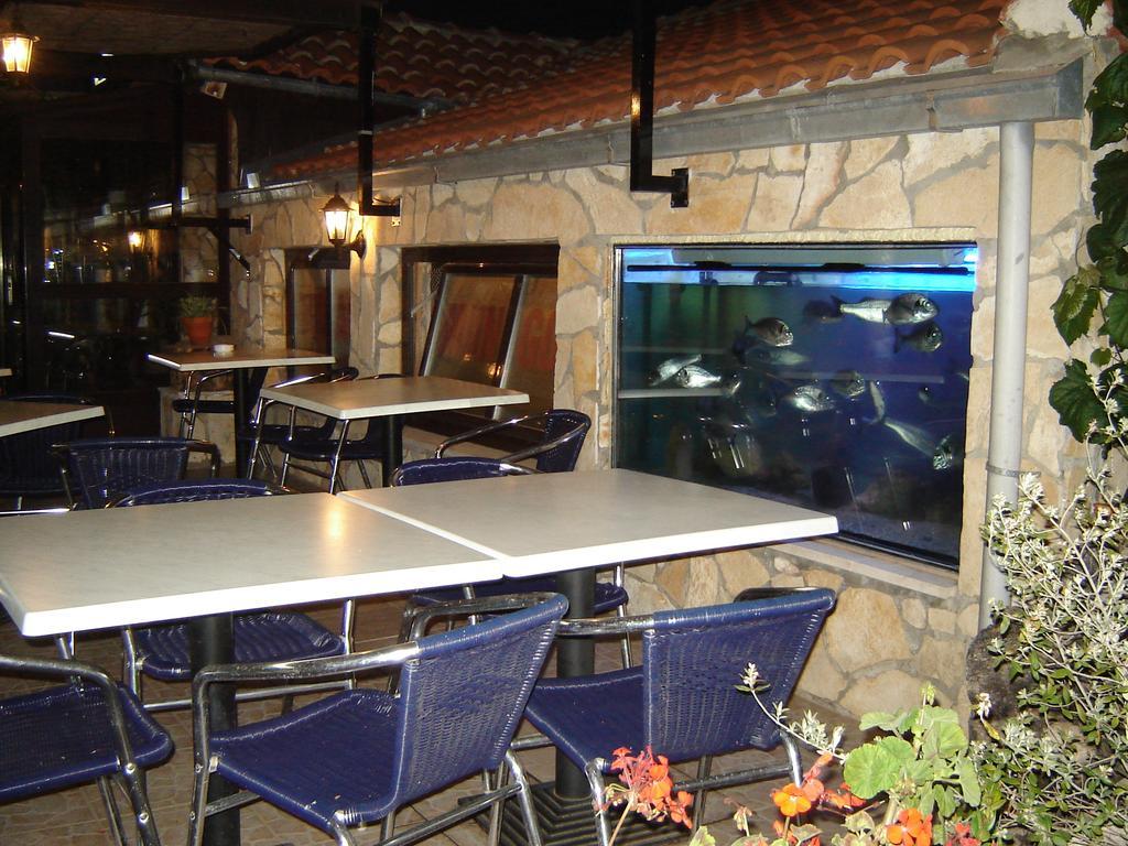 Apartments "Villa Mungos" Sobra Buitenkant foto
