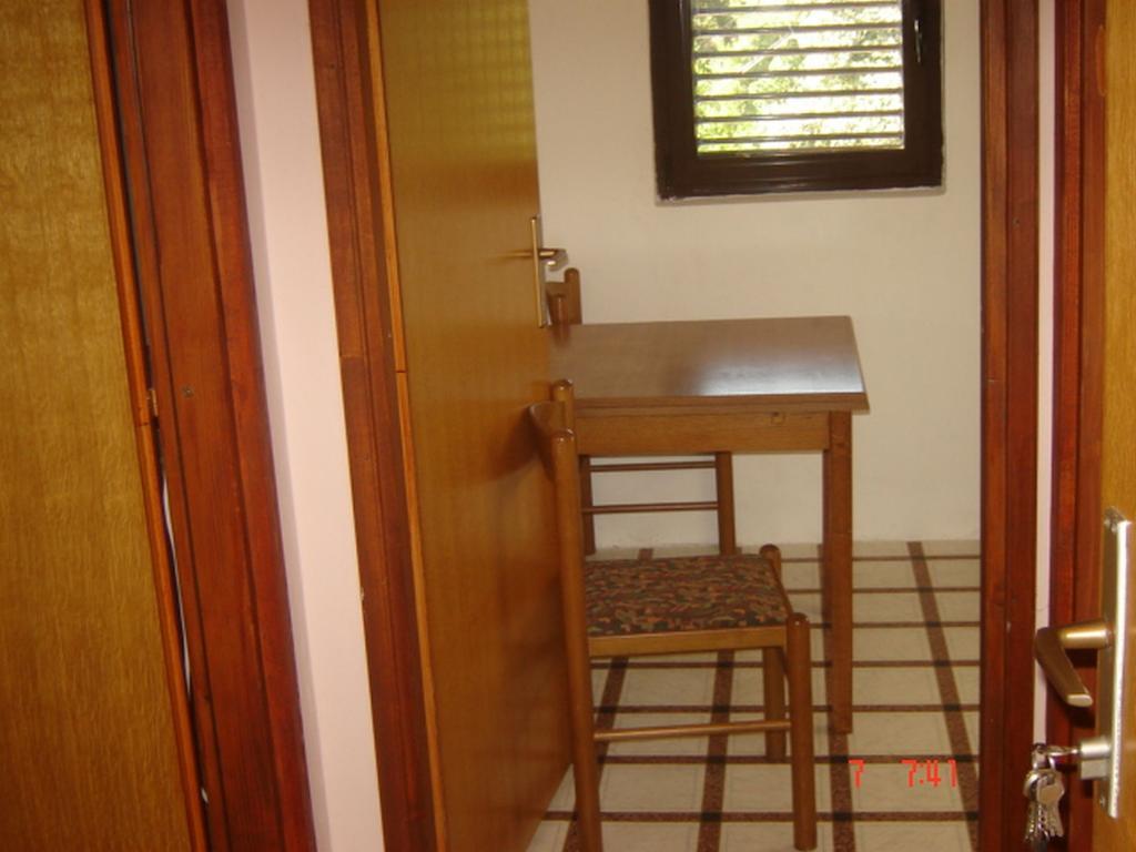 Apartments "Villa Mungos" Sobra Buitenkant foto